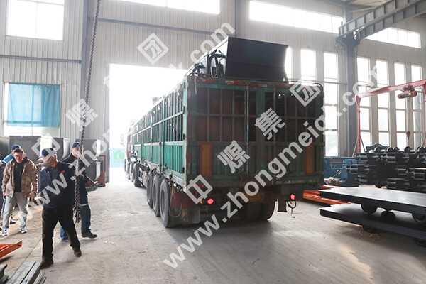 中煤集团一批翻斗式矿车发往内蒙古乌兰察布